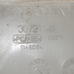 ACABAMENTO COLUNA TRAS ESQ VOLVO XC60 2009 A 2017 30721149