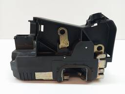 Fechadura Porta Dianteira Esq Astra Zafira até 2012 90561151