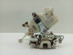 FECHADURA PORTA TRASEIRA DIREITA ETIOS 2013/21 C/ TRAVA ELÉ