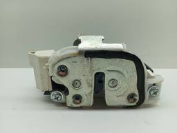 FECHADURA PORTA DIA E TRITON DAKAR LANCER \17 OUTLANDER \13 