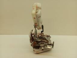 FECHADURA PORTA TRASEIRA DIREITA ETIOS 2013/21 C/ TRAVA ELÉ