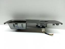 BOTÃO VIDRO ELÉTRICO DIANTEIRO DIR. NISSAN MARCH LIVINA 13/