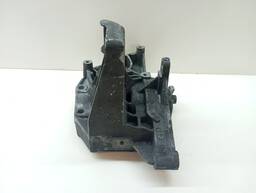 SUPORTE COMPRESSOR AR CORSA MONTA MERIVA 2003 2004 A 2012