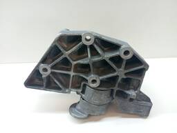 SUPORTE COMPRESSOR AR CORSA MONTA MERIVA 2003 2004 A 2012