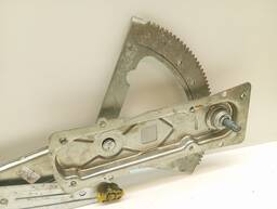 MÁQUINA DE VIDRO PORTA DIREITA CORSA E PICKUP 95 A 01 2P MAN