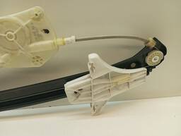 MÁQUINA DE VIDRO PORTA TRASEIRA DIREITA UP! 4P 14 A 2021 ELÉ