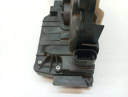 FECHADURA PORTA TRASEIRA ESQUERDA MERCEDES C180 2015 A 2018