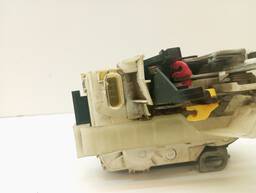 FECHADURA PORTA TRASEIRA DIREITA JEEP COMPASS 2012 A 2015