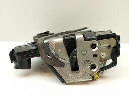 FECHADURA PORTA DE COROLLA 03/14 HILUX SW4 06/15 RAV4 07/18