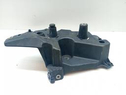 SUPORTE  LATERAL PARACHOQUE LD ESQUERDO VOLVO XC60 T8 2018/