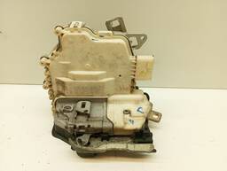 Fechadura Porta Dianteira Dir Audi A3 A1 A3 A4 A5 Q3 Q5 07/