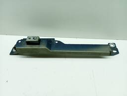 GUIA SUPORTE PARALAMA DIREITO VOLVO XC60 T8 2018 2019 A 2023