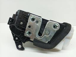 FECHADURA PORTA TRASEIRA DIREITA CADENZA 2011 2012 A 2016