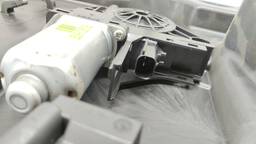 MÁQUINA DE VIDRO PORTA TRASEIRA ESQUE GRAND CHEROKEE 11 A 21