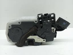 FECHADURA PORTA DIANTEIRA ESQUERDA INFINIT F35 F50 2009/2020