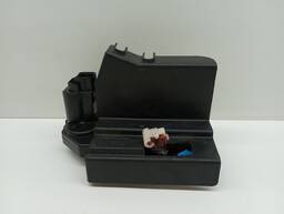 FECHADURA PORTA DIANTEIRA DIREITA SSANGYONG ACTYON KYRON 08/