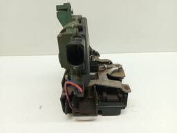 FECHADURA PORTA DIANTEIRA ESQUERDA PASSAT 1999 2000 A 2005 