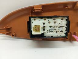 BOTÃO VIDRO ELÉTRICO TRASEIRA DIREITA TOYOTA COROLLA 2010/