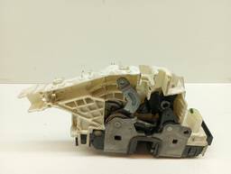 FECHADURA PORTA TRASEIRA DIREITA MERCEDES C200 2010/