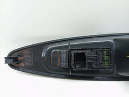 BOTÃO COMANDO VIDRO ELÉTRICO DIANTEIRO DIREITO C4 2010 2011/