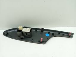 BOTÃO COMANDO VIDRO ELÉTRICO DIANTEIRO DIREITO COROLLA 2009/