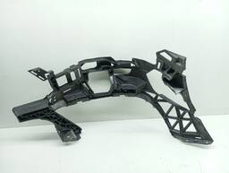 GUIA SUPORTE PARACHOQUE DIANTEIRO ESQUERDO C180 C200 2012/