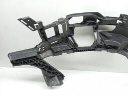 GUIA SUPORTE PARACHOQUE DIANTEIRO ESQUERDO C180 C200 2012/