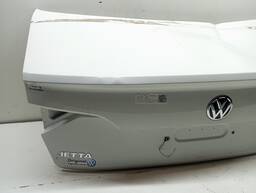 TAMPA TRASEIRA JETTA 2015 2016 A 2018