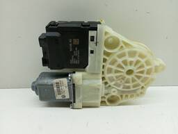Motor Maquina De Vidro Traseiro Direito Polo 0536011001
