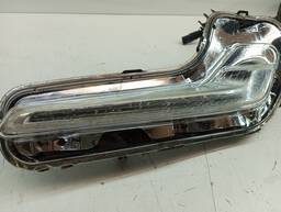 FAROL MILHA ESQUERDO CHEVROLET ONIX 2023 DETALHE