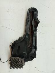 FAROL MILHA ESQUERDO CHEVROLET ONIX 2023 DETALHE