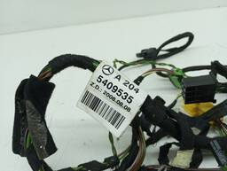 CHICOTE PORTA DIANT ESQUERDA MERCEDES C180 C200