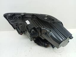 FAROL LADO DIREITO FUMÊ RAM 2500 3500 2019 A 2023