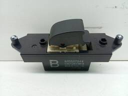 Botão Vidro Elétrico Tras Dir Lancer 2010 2011 2012