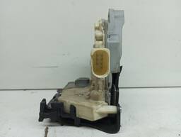 FECHADURA PORTA TRASEIRA DIR TOUAREG 2011 A 2017 PASSAT 07/