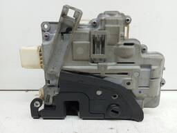 FECHADURA PORTA TRASEIRA DIR TOUAREG 2011 A 2017 PASSAT 07/