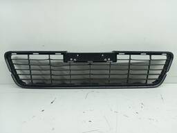 Grade Central Inferior Parachoque Hilux 2019 a 2020