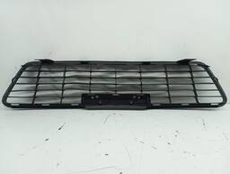 GRADE CENTRAL INFERIOR PARACHOQUE HILUX 2019 A 2020