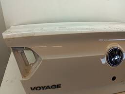 TAMPA TRASEIRA VOYAGE G6 G7 G8 2013 A 2022