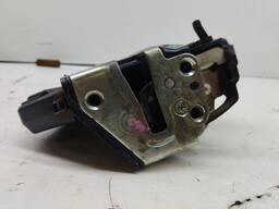 FECHADURA PORTA TRASEIRA ESQ COROLLA 03 A 08 HILUX SW4 06/15