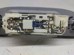 ALÇA PEGA MÃO C/ LUZ FIAT TORO 2016 A 2025