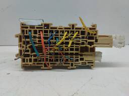 CAIXA DE FUSÍVEIS INTERNA NISSAN VERSA MARCH 2012 A 2019