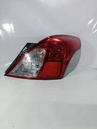 Lanterna Traseira Direita Versa 2012 2013 a 2020