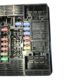 CAIXA FUSIVEL NISSAN KICKS 2019 SV