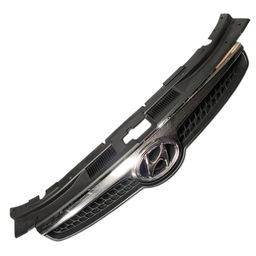 GRADE SUPERIOR CROMADO + EMBLEMA I30 2009 A 2012 DETALHE