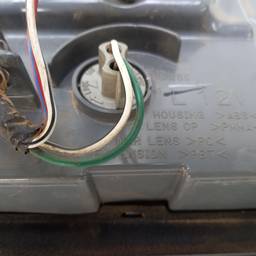 LANTERNA TRASEIRA ESQUERDA TOYOTA SW4 2009 A 2011 (MALA)