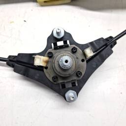 MÁQUINA DE VIDRO PORTA TRASEIRA ESQUERDA MOBI 2017/ MANUAL