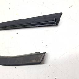 KIT PESTANA PORTA TRASEIRA ESQUERDA EXT. MOBI 2017/