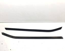 KIT PESTANA PORTA TRASEIRA ESQUERDA EXT. MOBI 2017/