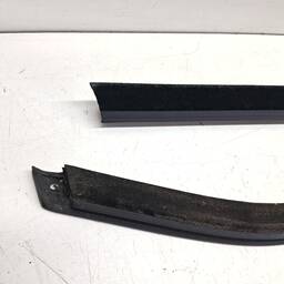 KIT PESTANA PORTA TRASEIRA ESQUERDA EXT. MOBI 2017/